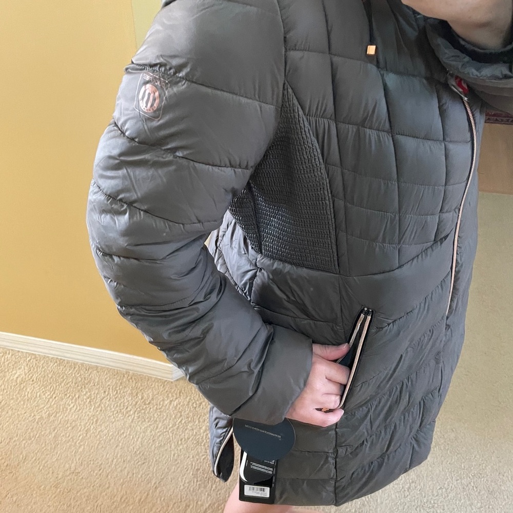 Bernardo Primaloft Packable Puffer Jacket - image 3